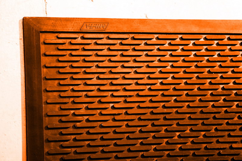 橡胶横纺防滑安全工作地垫——-橙